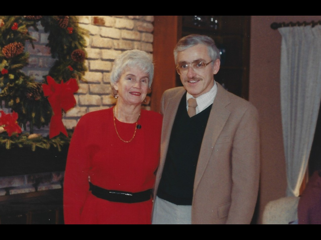 L20 First Christmas At The Hideaway Cropped