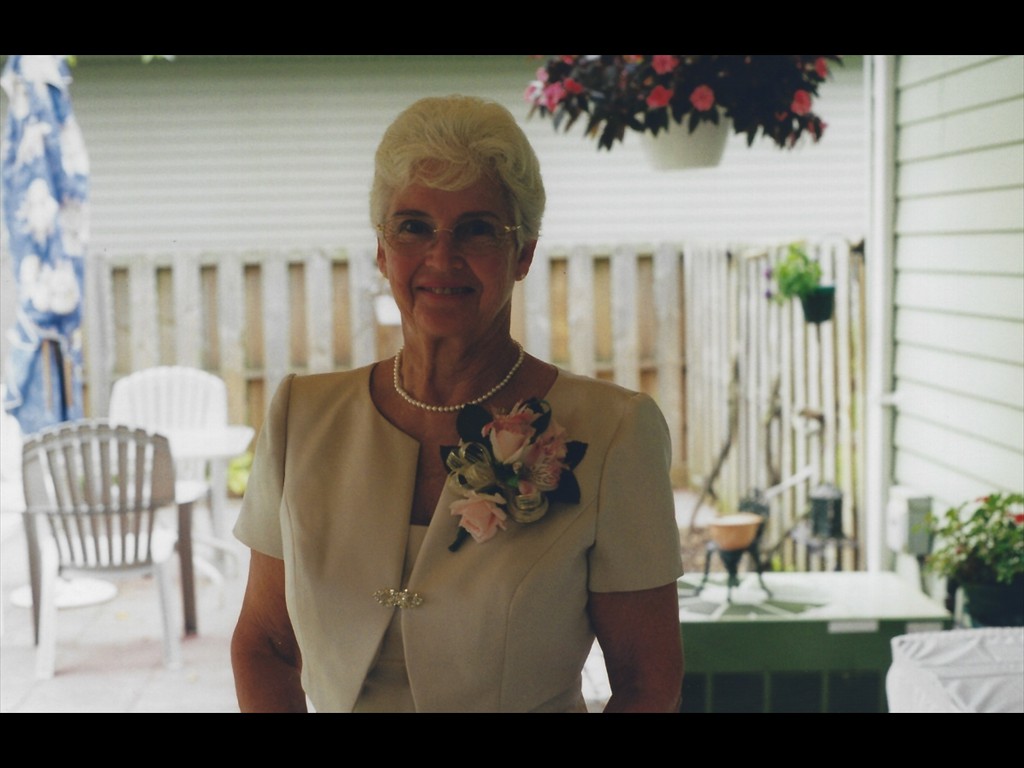 Q10 At Julie Weeding